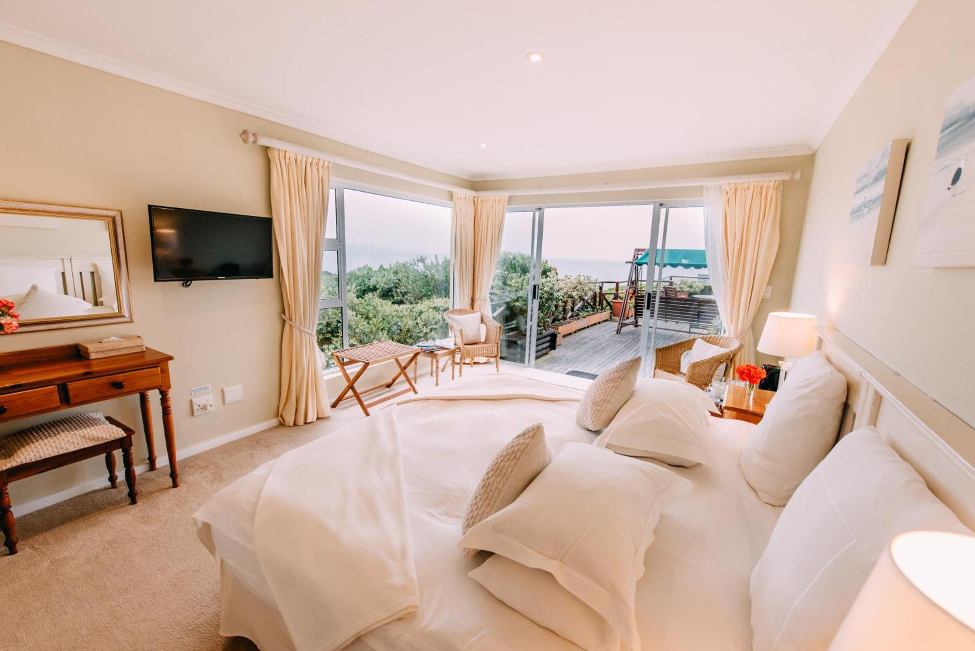 بليتنبيرغ باي Dolphins' Playground Beachfront B&B الغرفة الصورة
